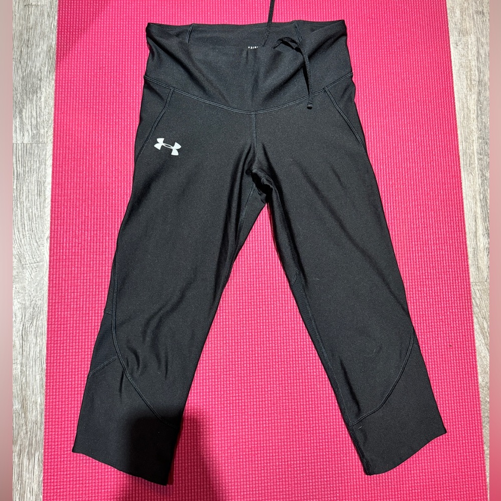 Black Under Armor Leggins
